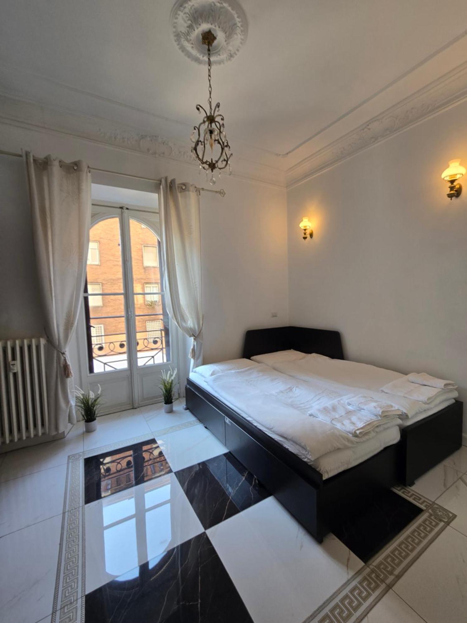 Elegante Monolocale - Macchi 1920 Apartment Milan Luaran gambar